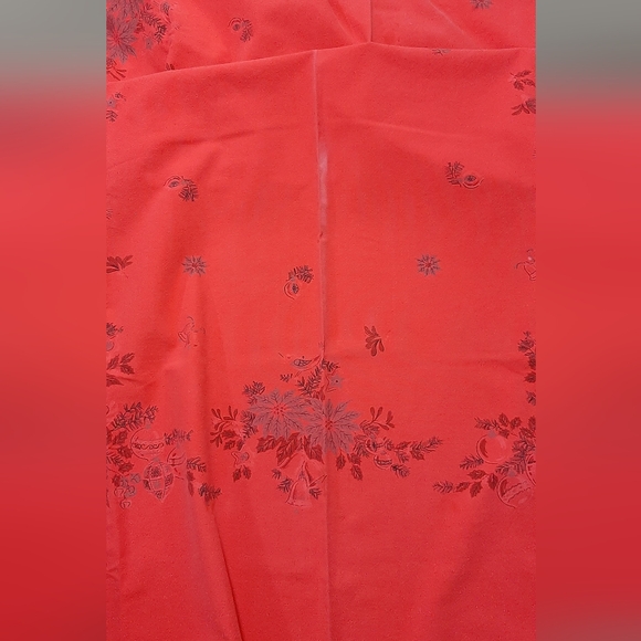 Vintage Red Thick Cotton Christmas Holiday Table Cloth 54" x 89" Printed READ - Picture 2 of 7